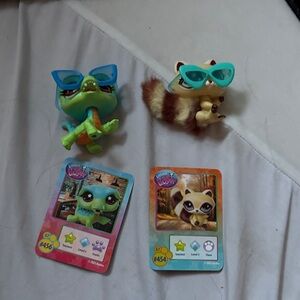 Littlest Pet Shop Green and Brown Figures with Blue Glasses